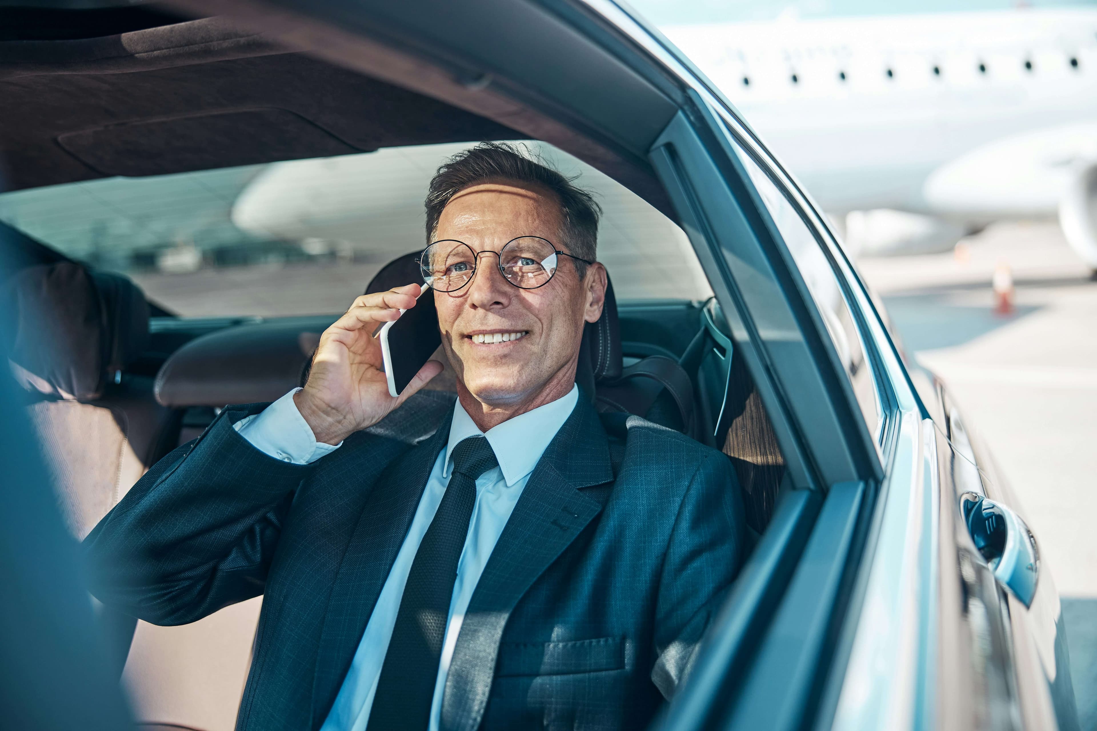 Luxury black car service in Gilbert Luxury black car service in Gilbert